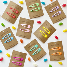 Load image into Gallery viewer, Kids hair clip, baby hair clip, hair accessories for girls, girl hair accessories, kids hair accessories, baby hair accessories, baby hair pin, baby hair clip, eco-friendly baby hair accessories, eco-friendly kids hair accessories, Dubai, Abu Dhabi, UAE