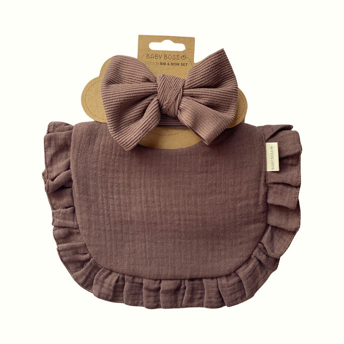 This set includes a cute drool bib and a matching headband bow. The absorbent multi-layer bib is made of 100% soft muslin cotton and it is easy to snap on a baby. The bow is made of stretchy ribbed cotton and can be used with the matching bib or styled with any outfit. The set is suitable for newborns and toddlers alike. Dubai, Abu Dhabi, UAE
