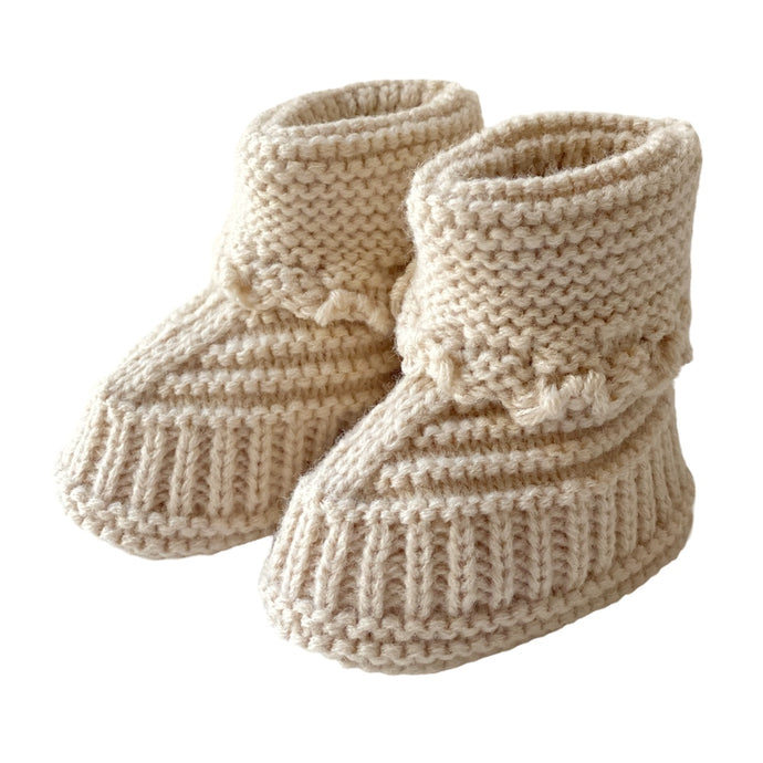 Knit baby booties, knit baby socks, newborn baby socks, newborn baby booties, newborn baby shoes, newborn baby gift, baby booties, cotton baby socks, cotton newborn socks, cotton baby booties. 