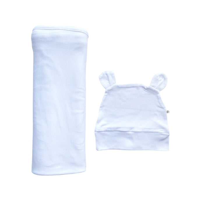 Baby Boss Swaddle & Beanie Set includes a soft and stretchy swaddle blanket and a matching beanie made from 95% organic bamboo viscose and 5% spandex. The set contains no harmful dye or chemicals and is perfect for every day use – it is designed to keep your baby boss warm, safe and comfortable from head to toe. Comfortable baby swaddle, Dubai, Abu Dhabi, UAE